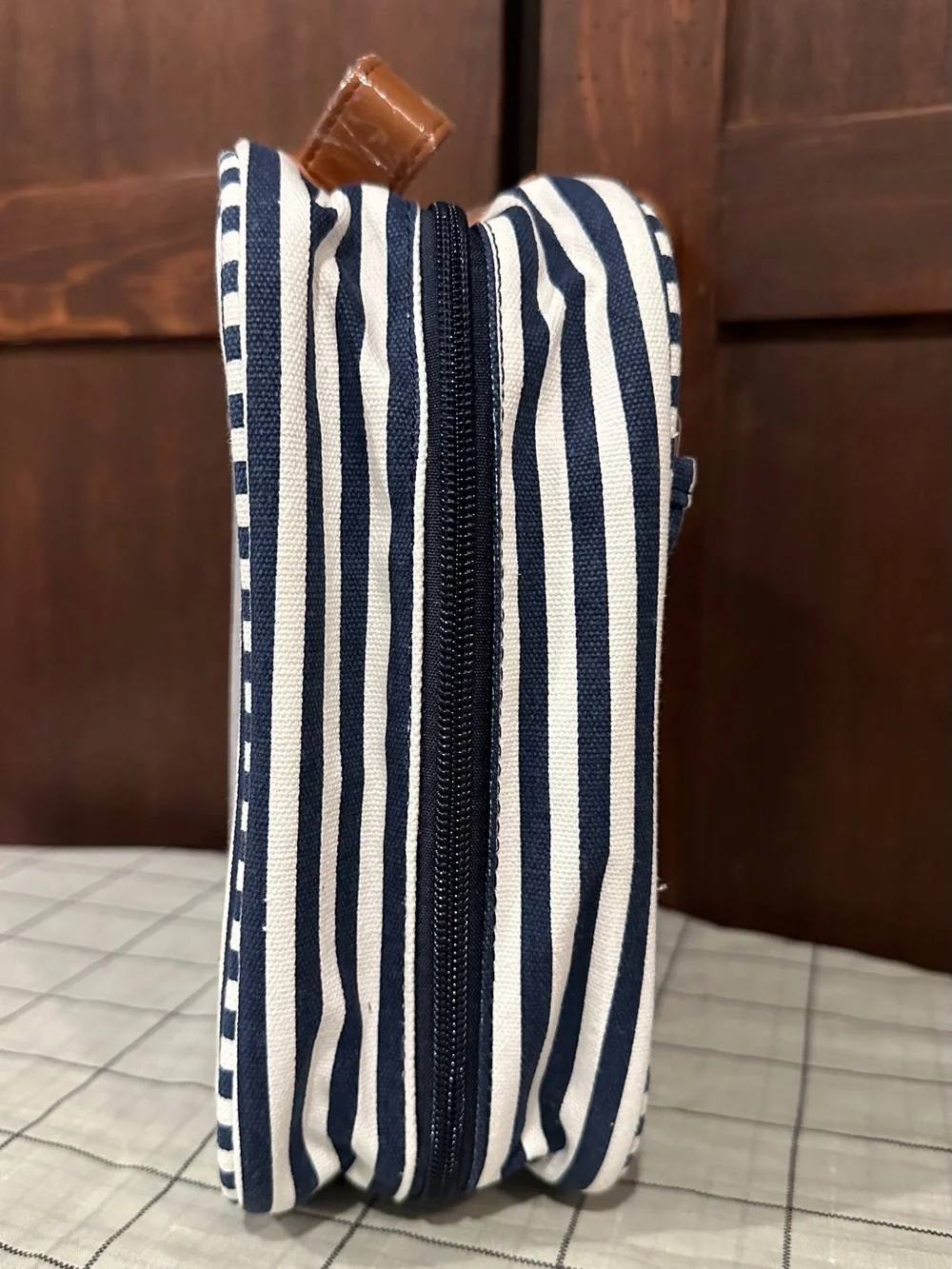 Basidu • Women’s toiletry travel bag • Brand New with tag